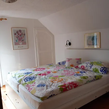 Nyaraló Large House With Large Garden