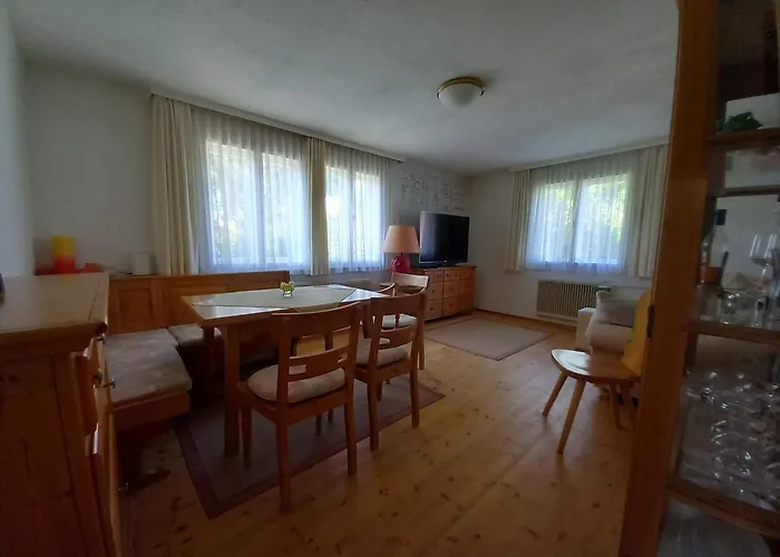 Large House With Large Garden Feriehus